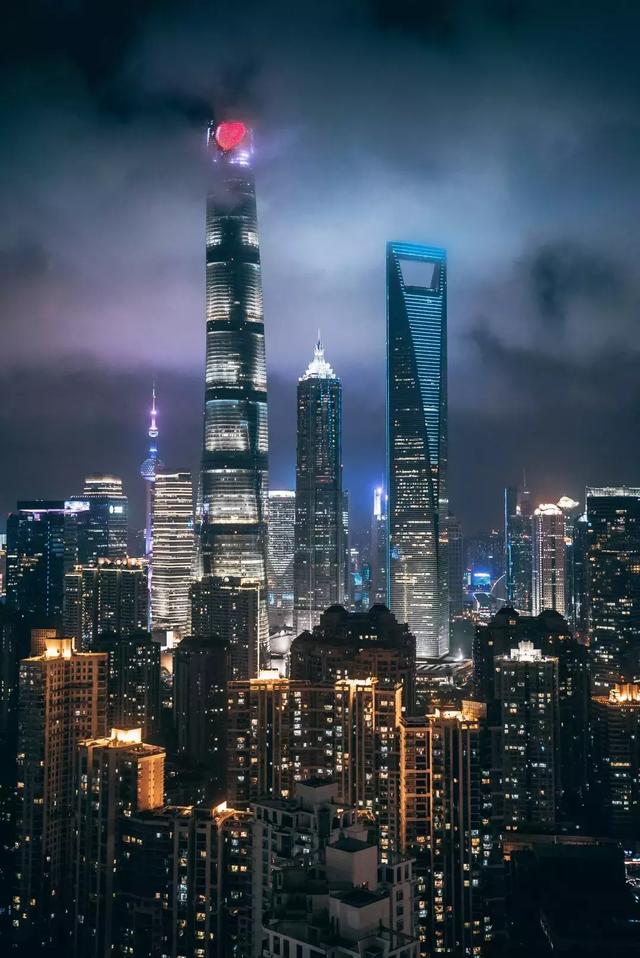 家具都能走秀，辦公裝修怎么不能沒有流行趨勢