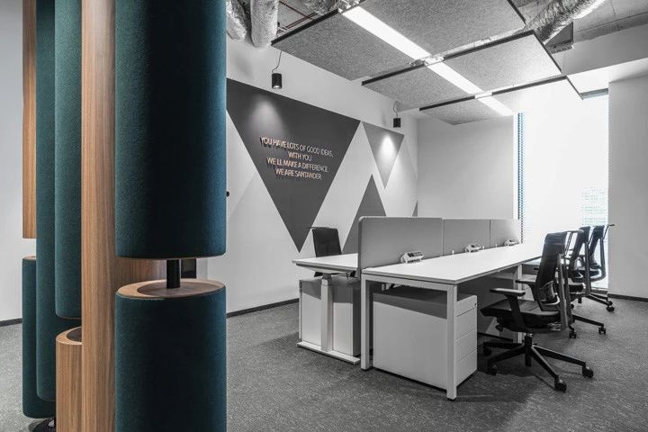 賞析丨精致工業風跨國銀行辦公空間設計(圖8)
